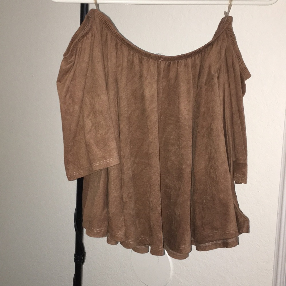 Off shoulder crop top